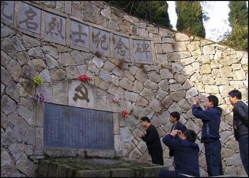 无名碑前的棋局,千古棋局，谁与争锋